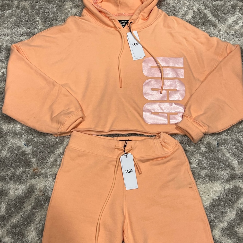 UGG 2pc.set/ Keira hoodie and zahara shorts 💓 - Picture 10 of 16